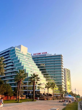 Апартаменты в Batumi на первой линии моря